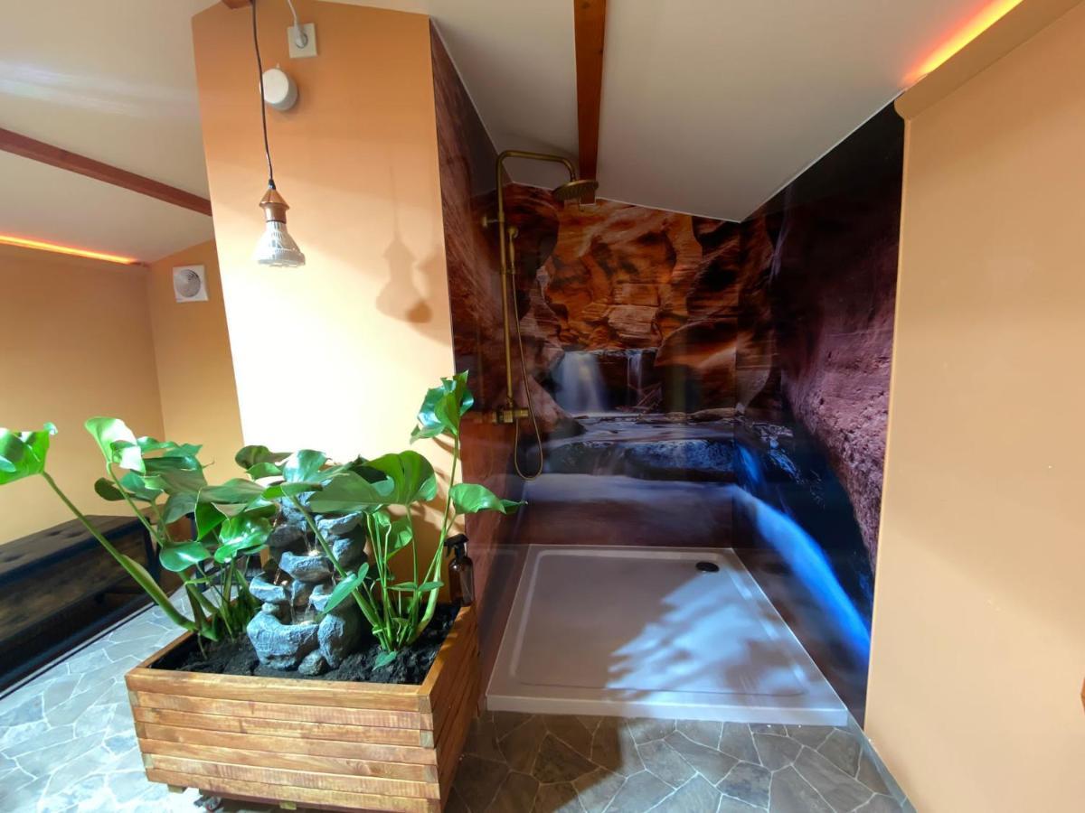 Ferienwohnung Gulfhaus, Mit Sauna Und Grossem Garten Apen Exterior foto