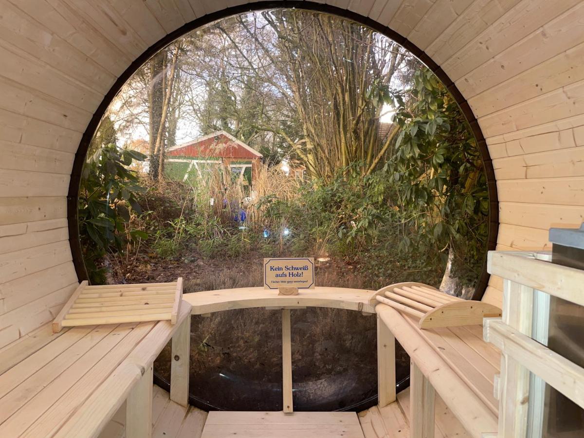 Ferienwohnung Gulfhaus, Mit Sauna Und Grossem Garten Apen Exterior foto